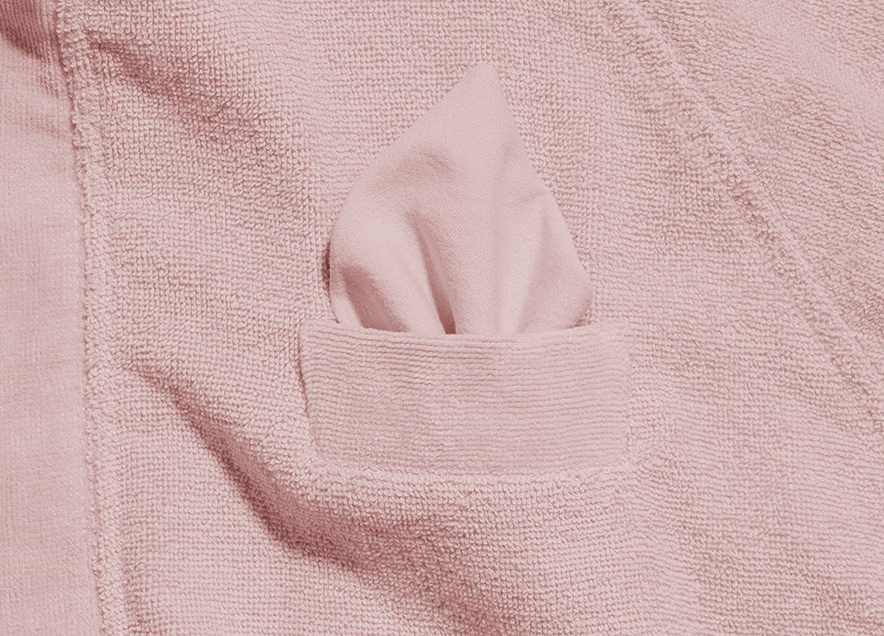 Accappatoio Con Cappuccio E Tasche In Spugna Mod. Joy Tinta Unita Rosa 53 ACCAPPATOIO JOY FRAGOLA DETT 4