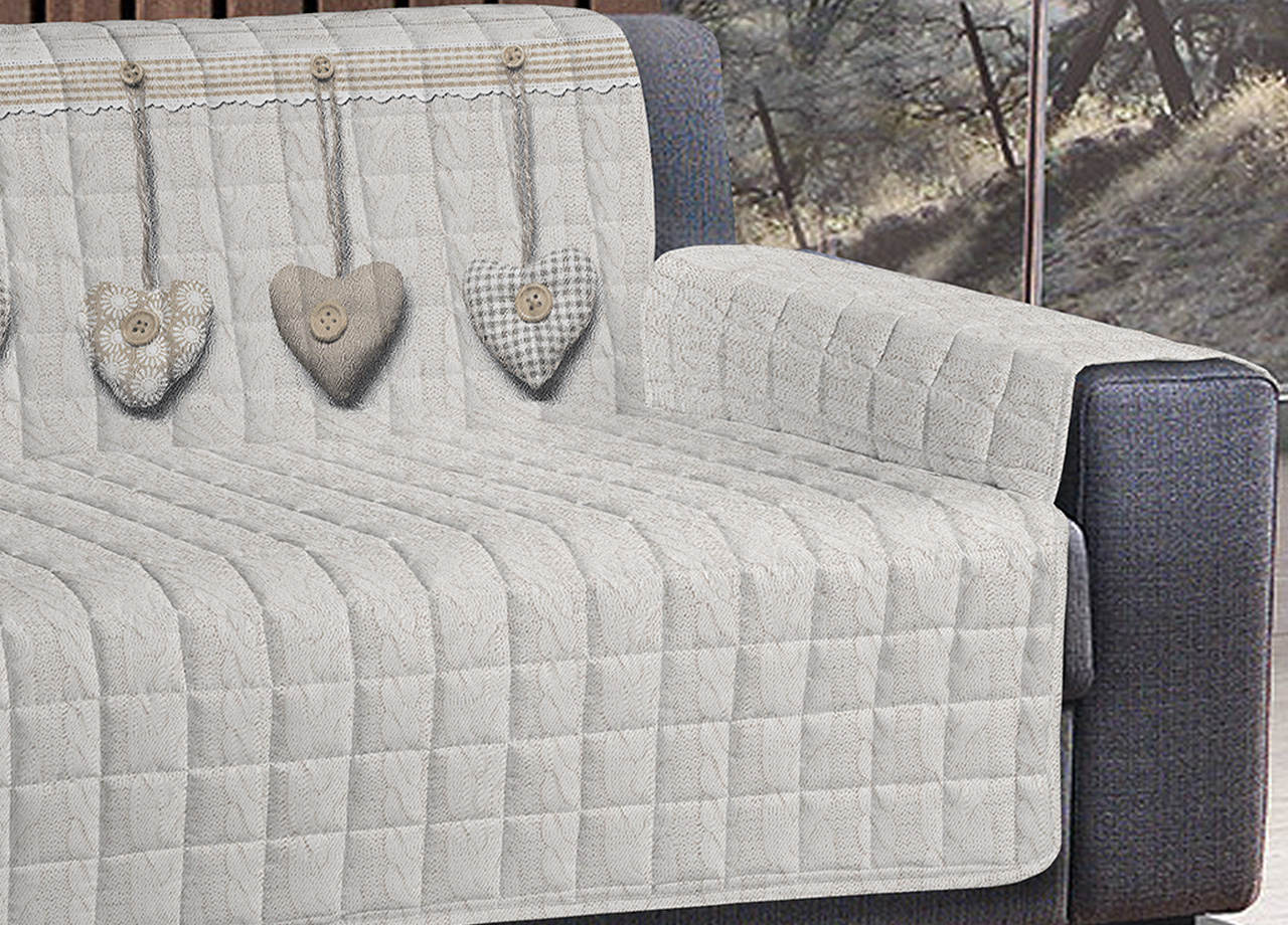 DETTAGLIO COPRIDIVANO CUORE BEIGE 2
