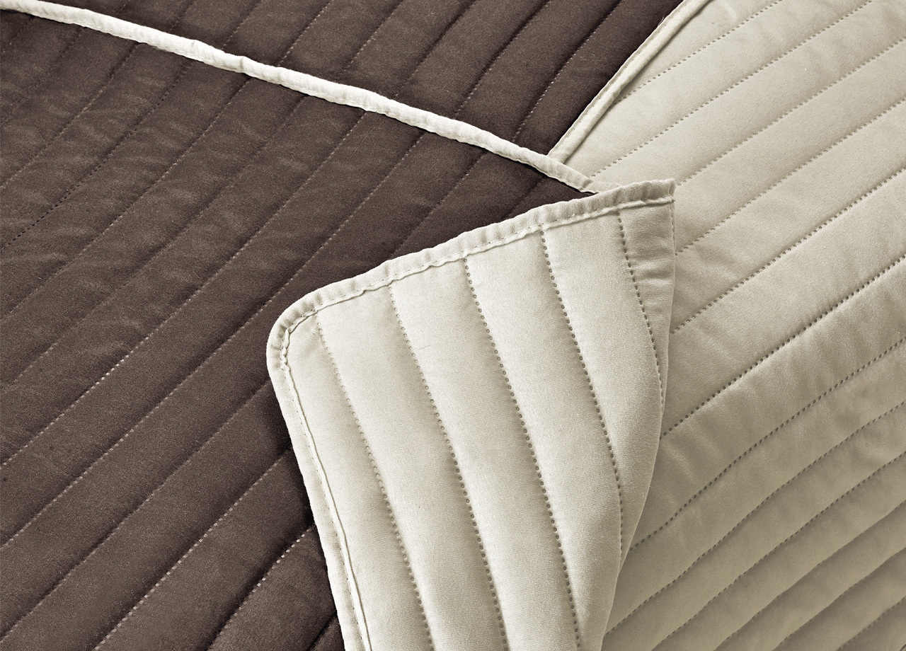 DETTAGLIO SOFA MARRONE BEIGE