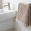 Asciugamani Salvietta Bagno In Morbida Spugna Modello Boutique Colore Tortora - Thumbnail Image 2